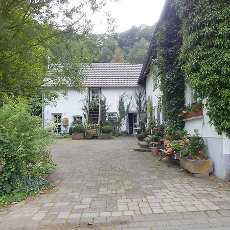 Nature Retreat, Cleaning Included Immerath
