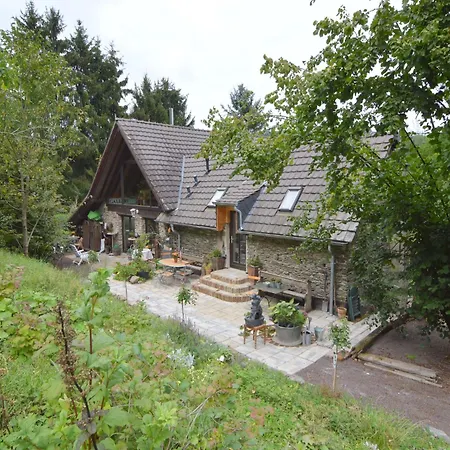 Apartament Nature Retreat, Cleaning Included Immerath